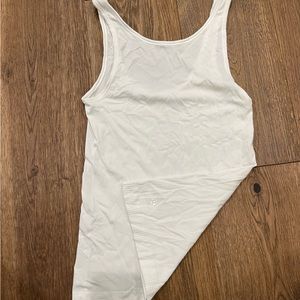 White lululemon tank top